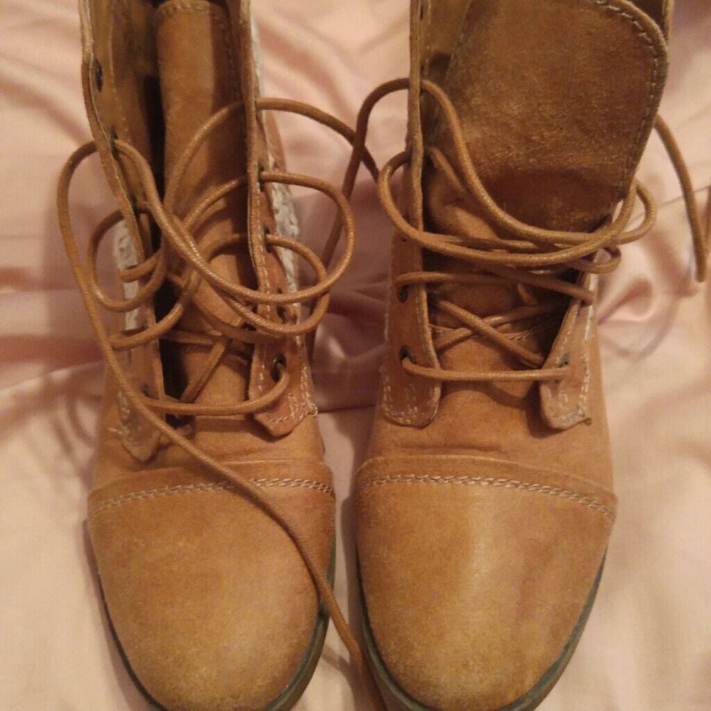 Ankle boots